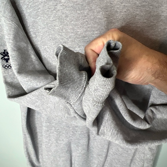 2002 Salt Lake Utah XIX Olympic Winter Games Sweatshirt Size Large - Picture 10 of 10